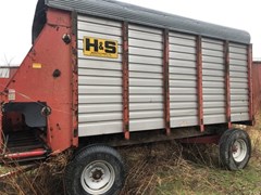 Forage Boxes and Blowers For Sale H & S SUPER 7+4 Forage Boxes and Blowers For Sale H & S SUPER 7+4