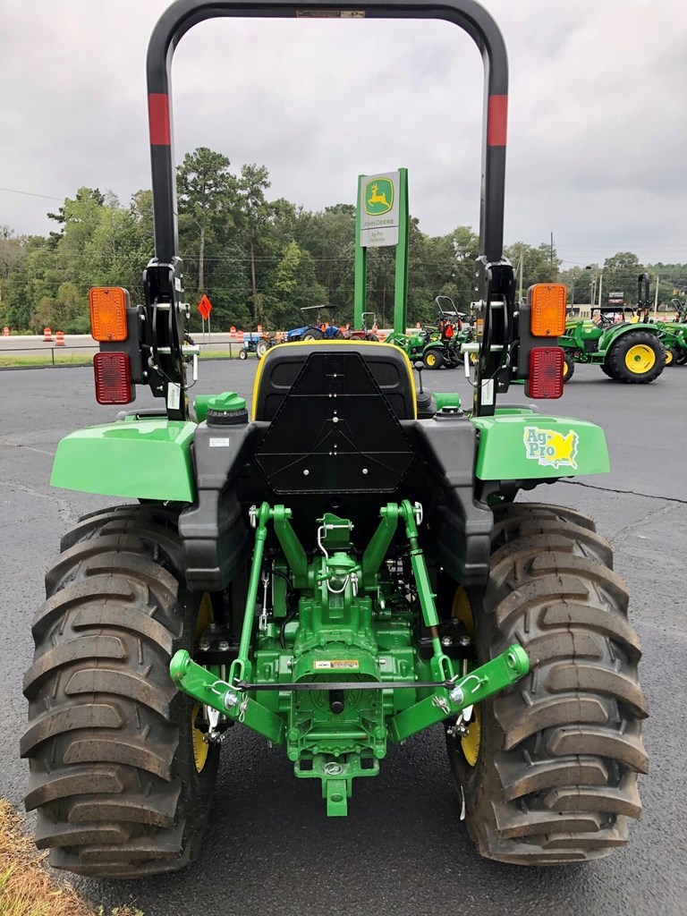 2023 John Deere 3035D Compact Utility Tractor برسم البيعBurbank Ohio