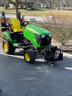 Tractor - Compact Utility For Sale 2014 John Deere 1025R , 24 HP Tractor - Compact Utility For Sale 2014 John Deere 1025R , 24 HP