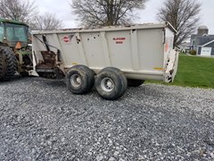 Manure Spreader-Dry/Pull Type For Sale 2014 Kuhn Knight 8132 Manure Spreader-Dry/Pull Type For Sale 2014 Kuhn Knight 8132