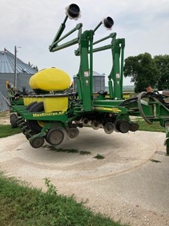 Planter For Sale 2007 John Deere 1770NT Planter For Sale 2007 John Deere 1770NT