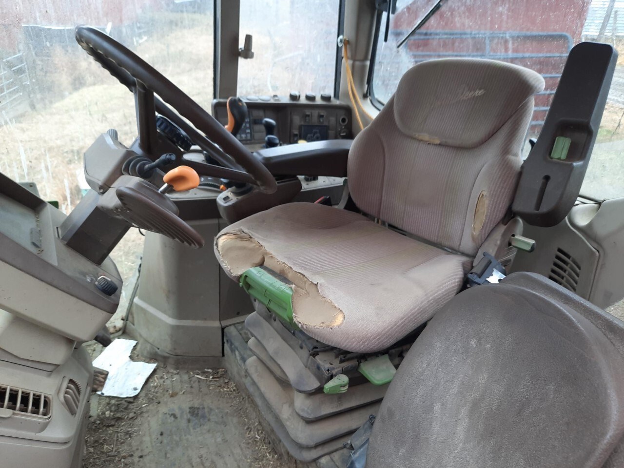 2004 John Deere 6420 Tractor - Utility For Sale