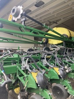 Planter For Sale 2015 John Deere DB60 Planter For Sale 2015 John Deere DB60