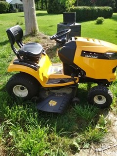 Lawn Mower For Sale 2016 Cub Cadet XT1 , 22 HP Lawn Mower For Sale 2016 Cub Cadet XT1 , 22 HP