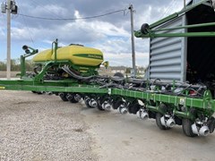 Planter For Sale 2015 John Deere 1775NT Planter For Sale 2015 John Deere 1775NT