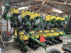 Planter For Sale 2015 John Deere 1725 Planter For Sale 2015 John Deere 1725