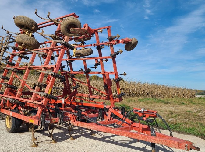 2009 Krause 5635-32 Field Cultivator For Sale