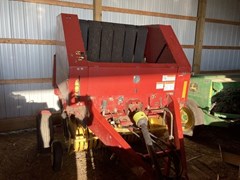 Baler-Round For Sale 2008 New Holland BR7050 
