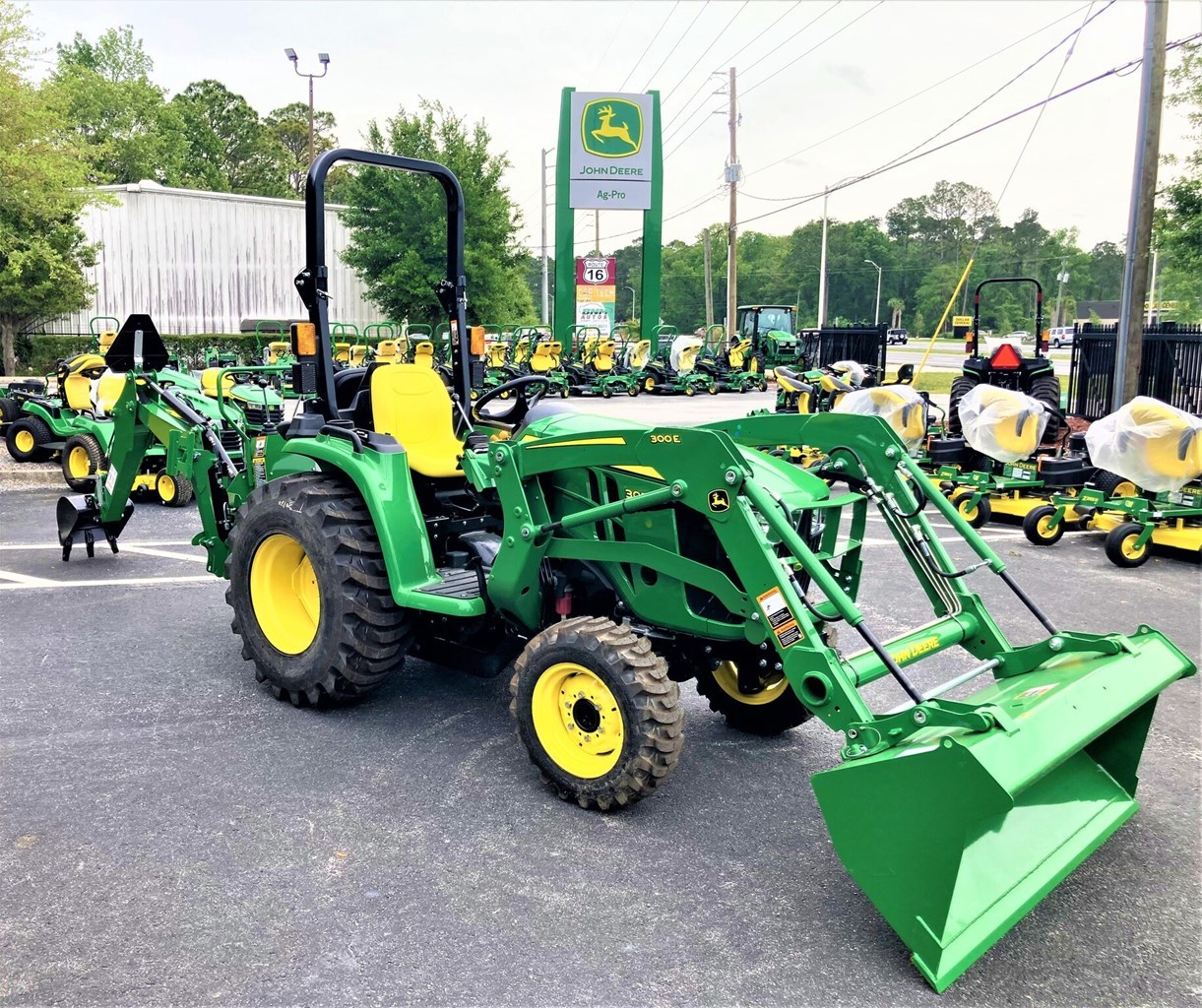 2022 John Deere 3032E Compact Utility Tractor Para VendaSt Augustine
