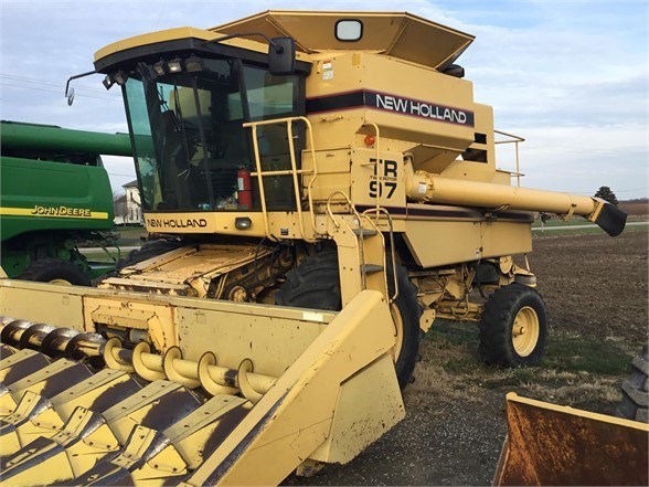 New Holland TR97 Combine For Sale