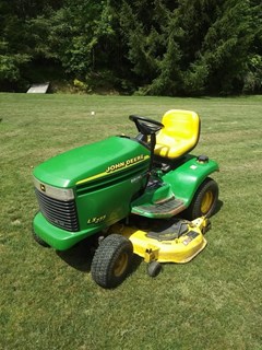 Lawn Mower For Sale 2001 John Deere LX277 , 17 HP Lawn Mower For Sale 2001 John Deere LX277 , 17 HP