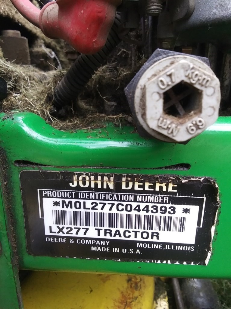 2001 John Deere LX277 Lawn Mower For Sale