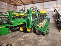 Planter For Sale 2010 John Deere DB60 Planter For Sale 2010 John Deere DB60