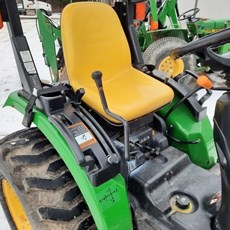 2011 John Deere 2320 Tractor - Compact Utility For Sale