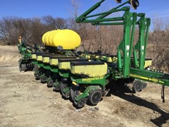 Planter For Sale 2008 John Deere 1770NT Planter For Sale 2008 John Deere 1770NT