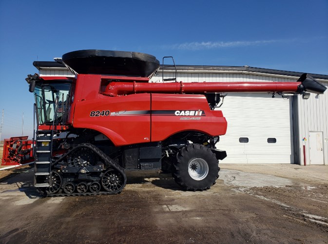 2015 Case IH 8240 Combine For Sale