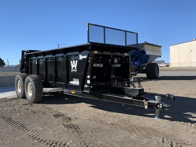 2022 Arts Way X900 Manure Spreader-Dry/Pull Type For Sale