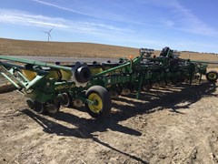 Planter For Sale 2002 John Deere 1720 Planter For Sale 2002 John Deere 1720