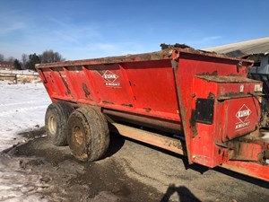 Manure Spreader-Dry/Pull Type For Sale 2012 Kuhn Knight 8124 