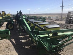 Planter For Sale 2002 John Deere 1720 Planter For Sale 2002 John Deere 1720