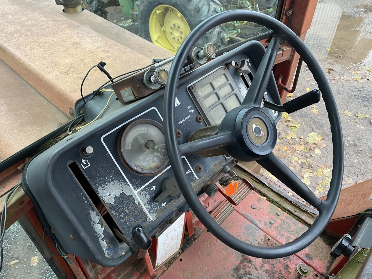 1976 IH 886 Tractor - Row Crop For Sale