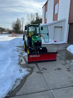 Tractor - Compact Utility For Sale 2017 John Deere 2025R , 25 HP Tractor - Compact Utility For Sale 2017 John Deere 2025R , 25 HP
