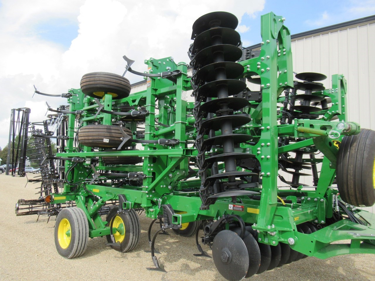 2022 John Deere 2330 Mulch Finisher For Sale in Minier Illinois
