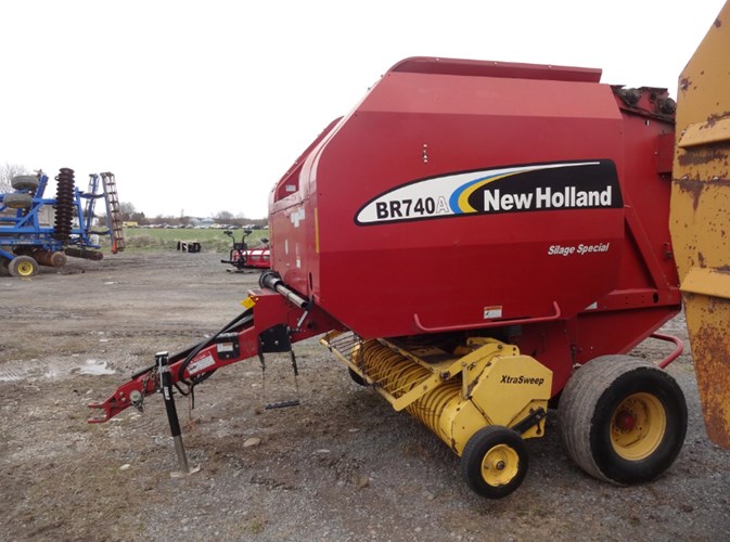 2006 New Holland BR740 Baler-Round For Sale