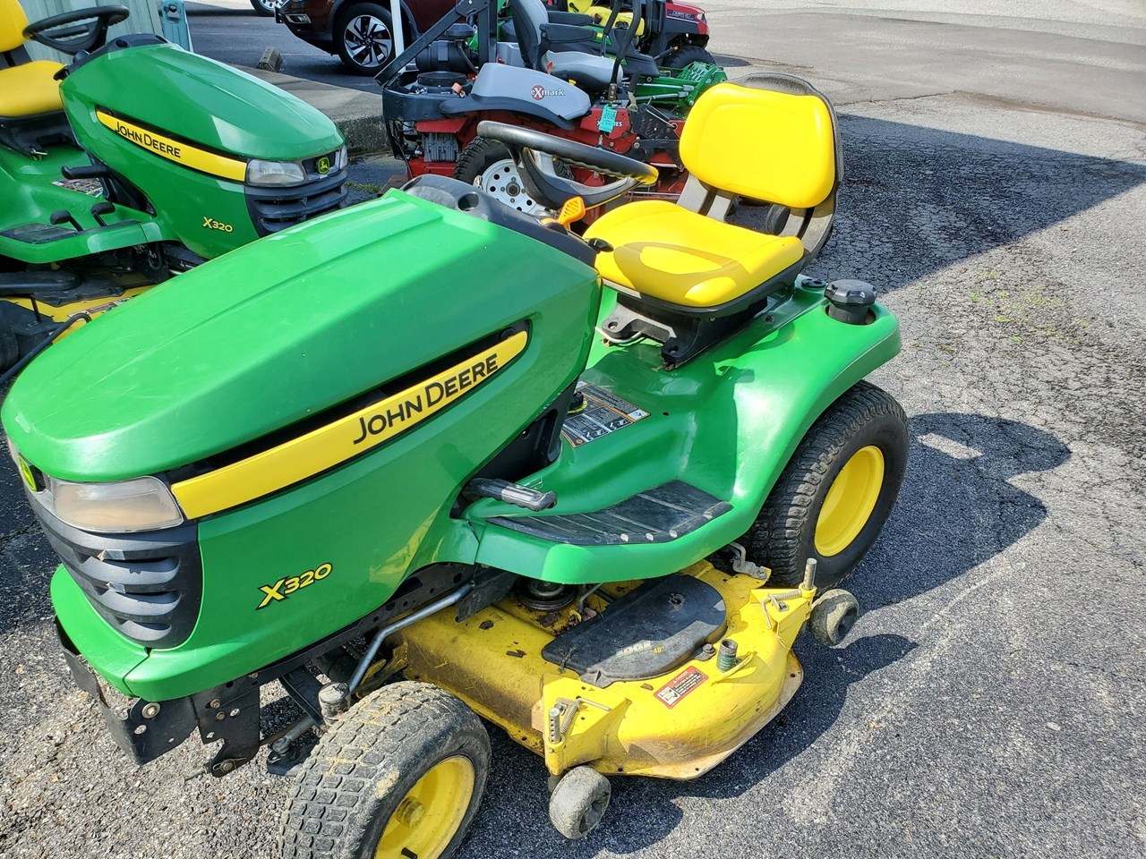 2011 John Deere X320 Riding Mower For Sale in Martin Tennessee