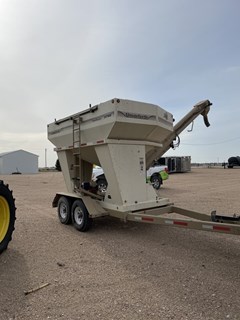 Seed Tender For Sale 2010 Unverferth 2750 