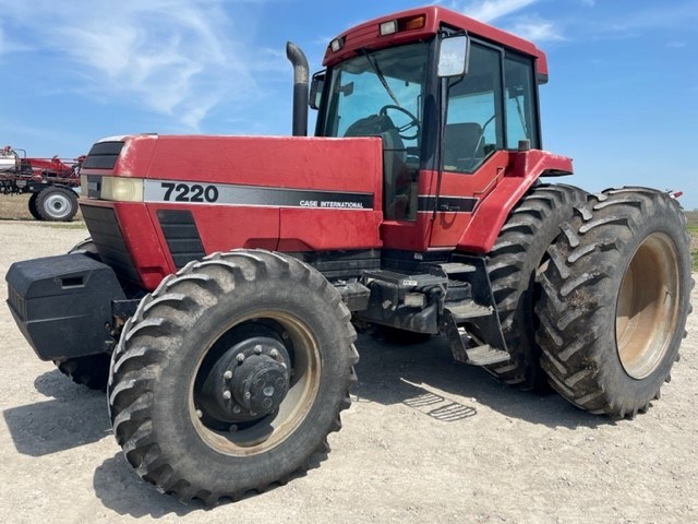 Case IH 7220 Tractor For Sale