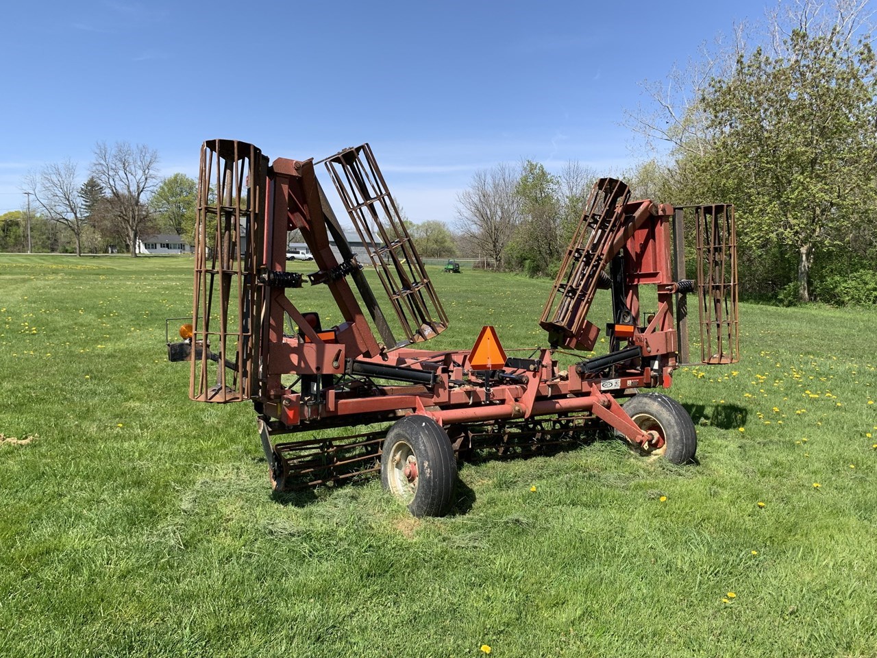 Case IH Crumbler 32 FT Rolling Basket For Sale in Oakfield New York