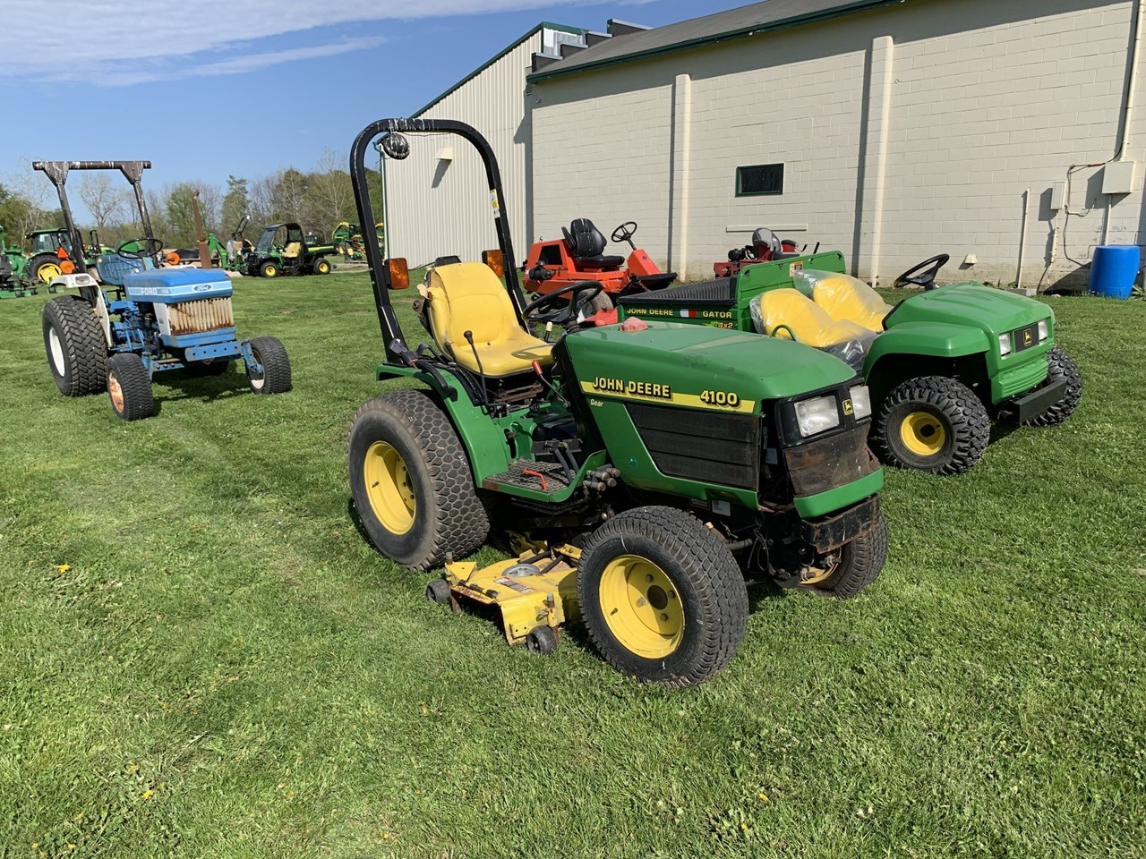 1999 John Deere 4100 Tractor - Compact Utility For Sale