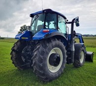 New Holland T5 Series – Tier 4B T5.120 Electro Command™ Thumbnail 6