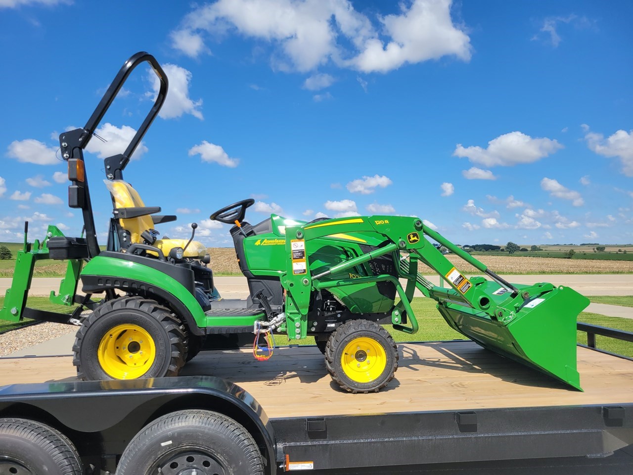 2021 John Deere 1025R Compact Utility Tractor For Sale in LeMars Iowa