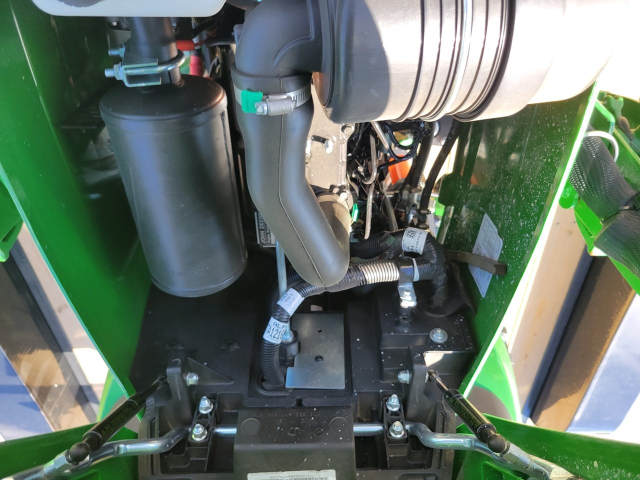 2021 John Deere 1025R Compact Utility Tractor For Sale in LeMars Iowa