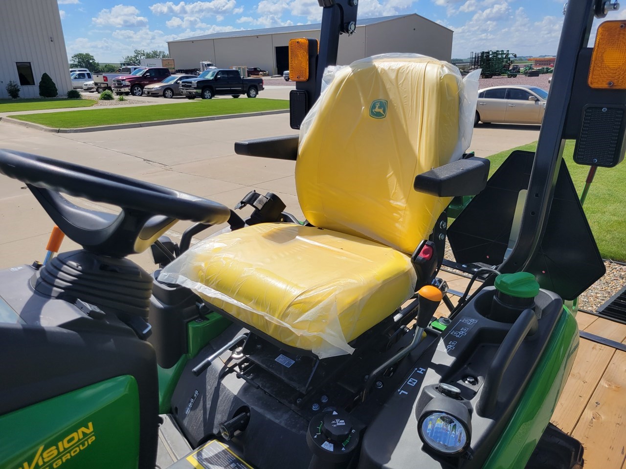 2021 John Deere 1025R Compact Utility Tractor For Sale in LeMars Iowa