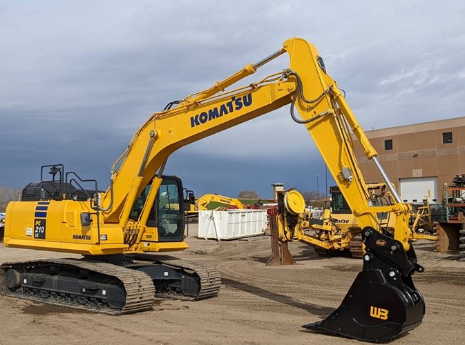 2022 Komatsu PC210LC-11 Excavator For Sale