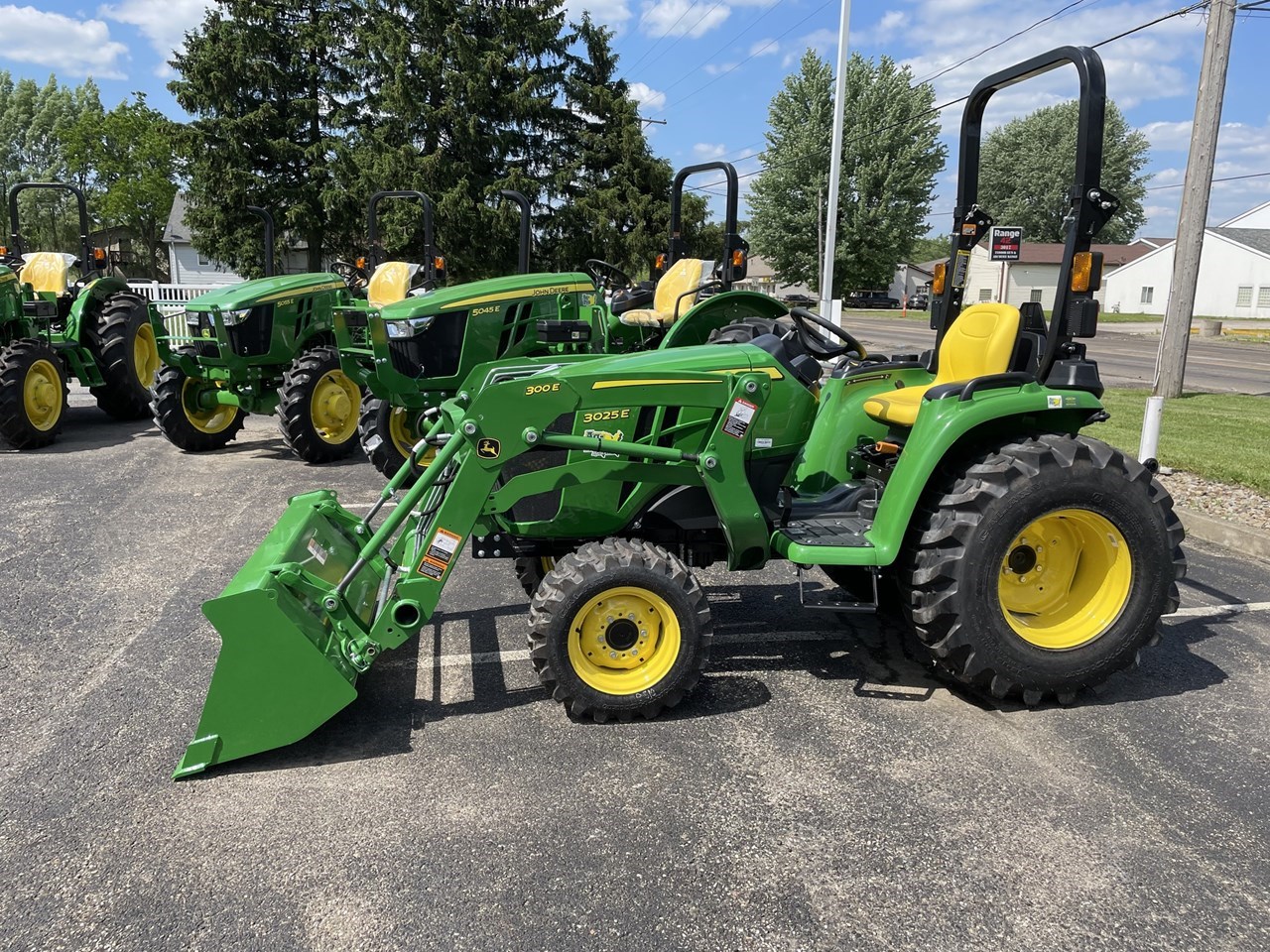 2022 John Deere 3025E Compact Utility Tractor For Sale in Norton Ohio 2022 John Deere 3025E Compact Utility Tractor For Sale in Norton Ohio