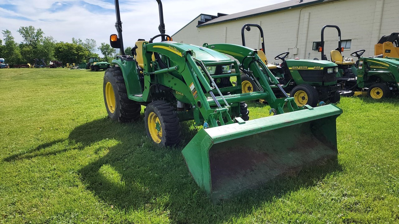 2017 John Deere 3046R Tractor - Compact Utility For Sale