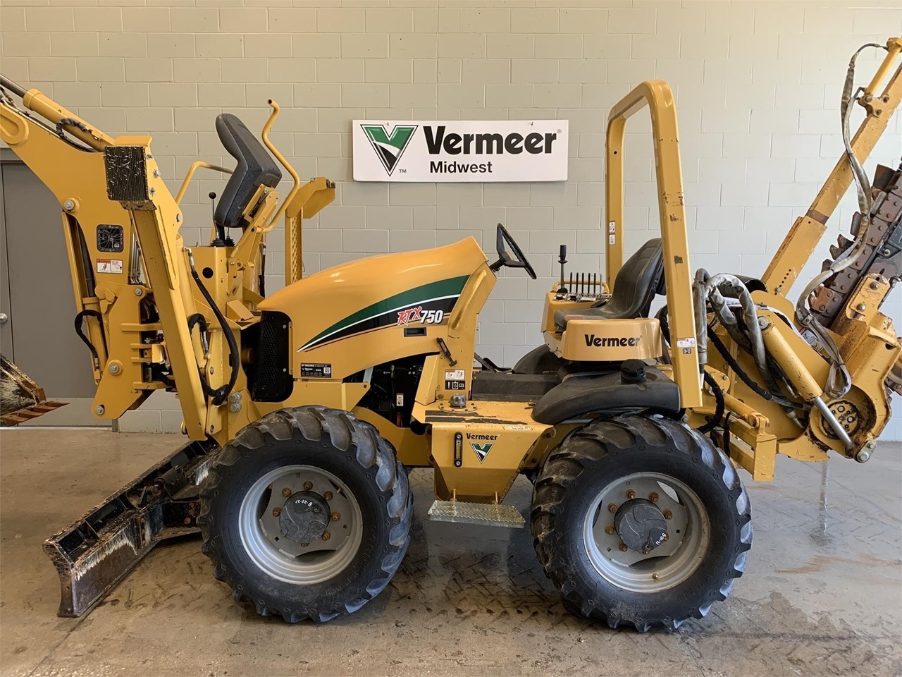 2012 Vermeer RTX750 Trencher For Sale in East Moline Illinois