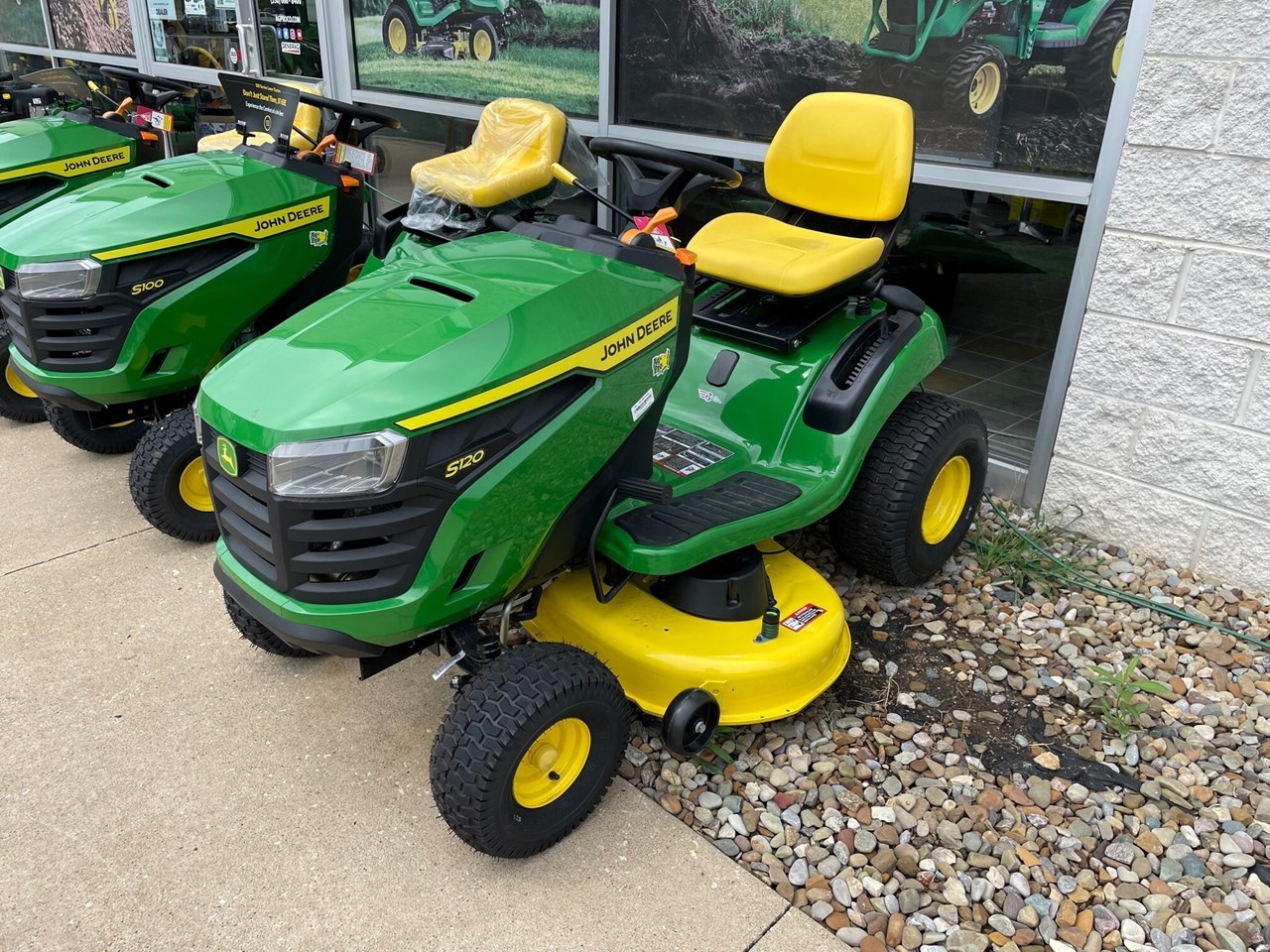 2022 John Deere S120 Riding Mower For Sale in Norton Ohio