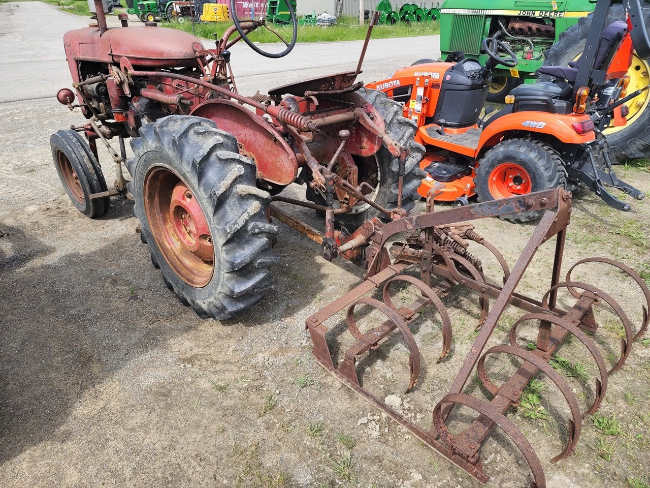 1950 Farmall 100 Tractor - Compact Utility For Sale