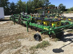 Planter For Sale 2002 John Deere 1720 Planter For Sale 2002 John Deere 1720