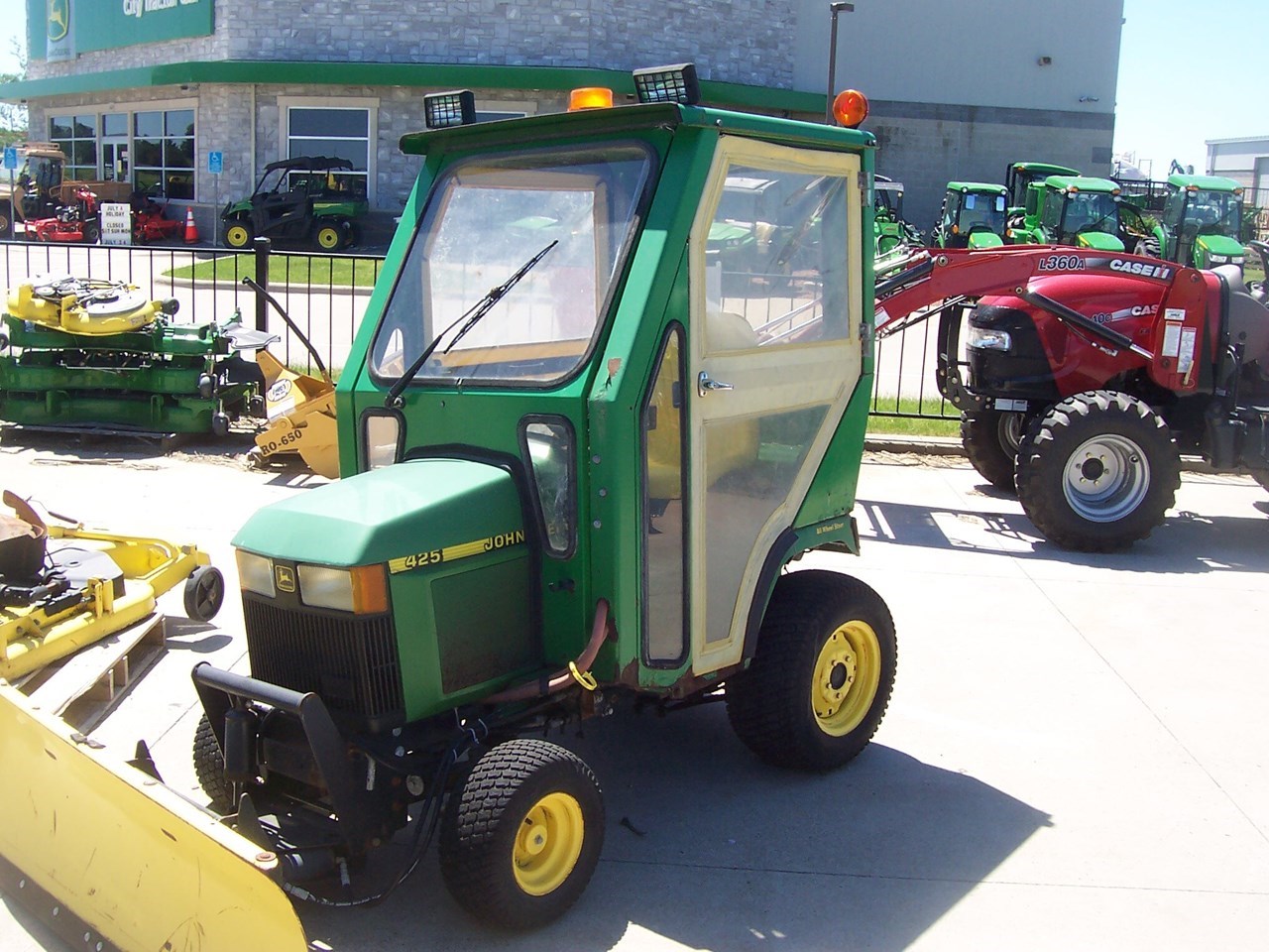 1999 John Deere 425mowsnowcab Riding Mower For Sale in North Liberty