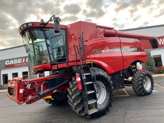 Combine For Sale 2009 Case IH 7120 Combine For Sale 2009 Case IH 7120