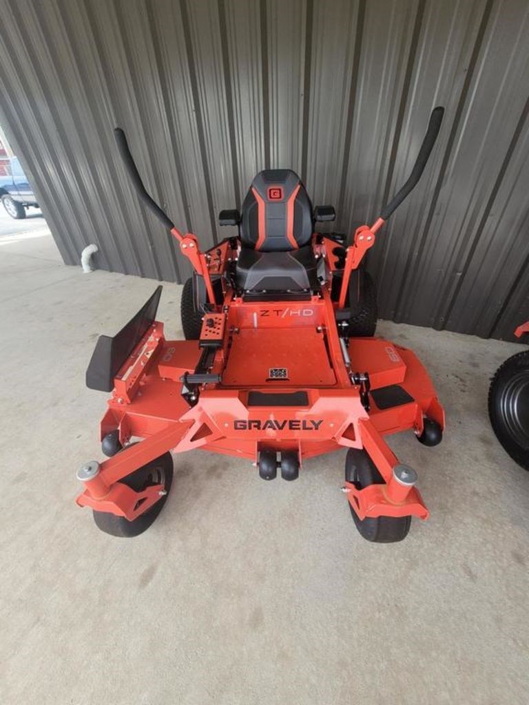2022 Gravely ZT HD 60" Kohler® 7000 Pro w/smart choke Zero Turn Mower