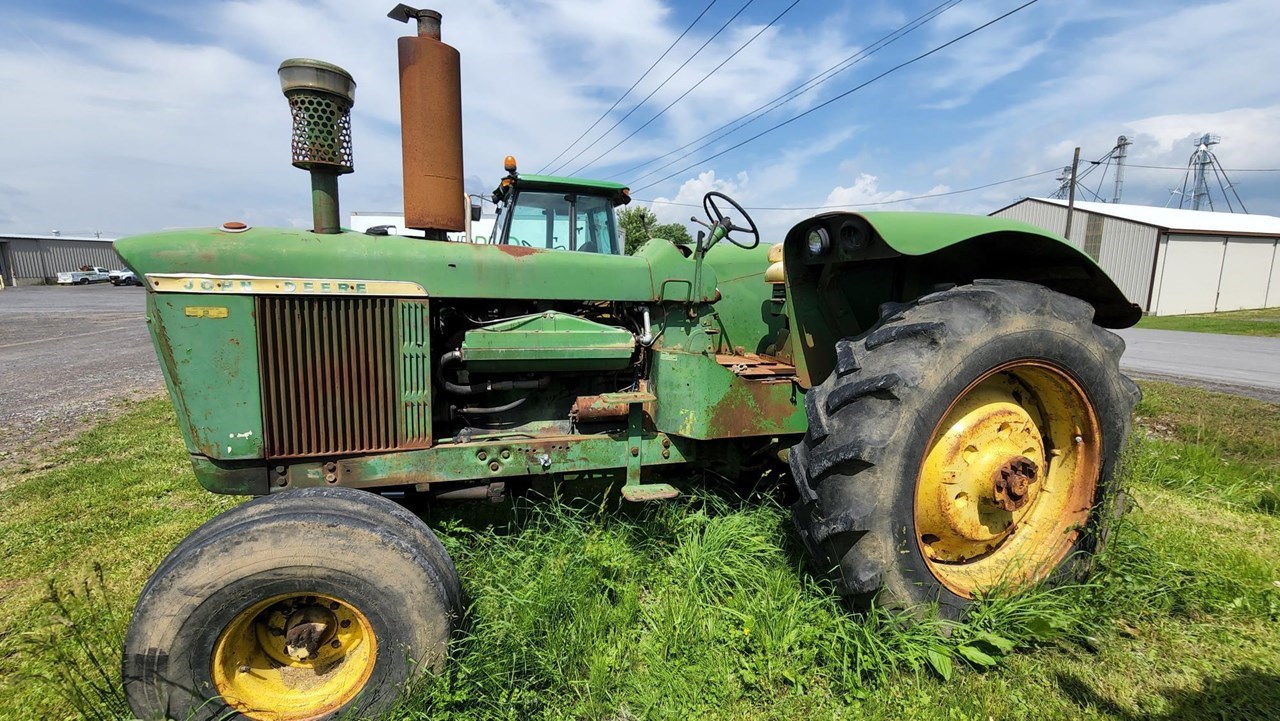 1965 John Deere 5010 Tractor - Utility For Sale