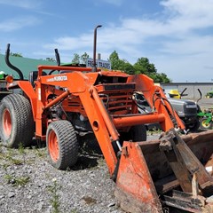 2001 Kubota L3000 Tractor - Compact Utility For Sale