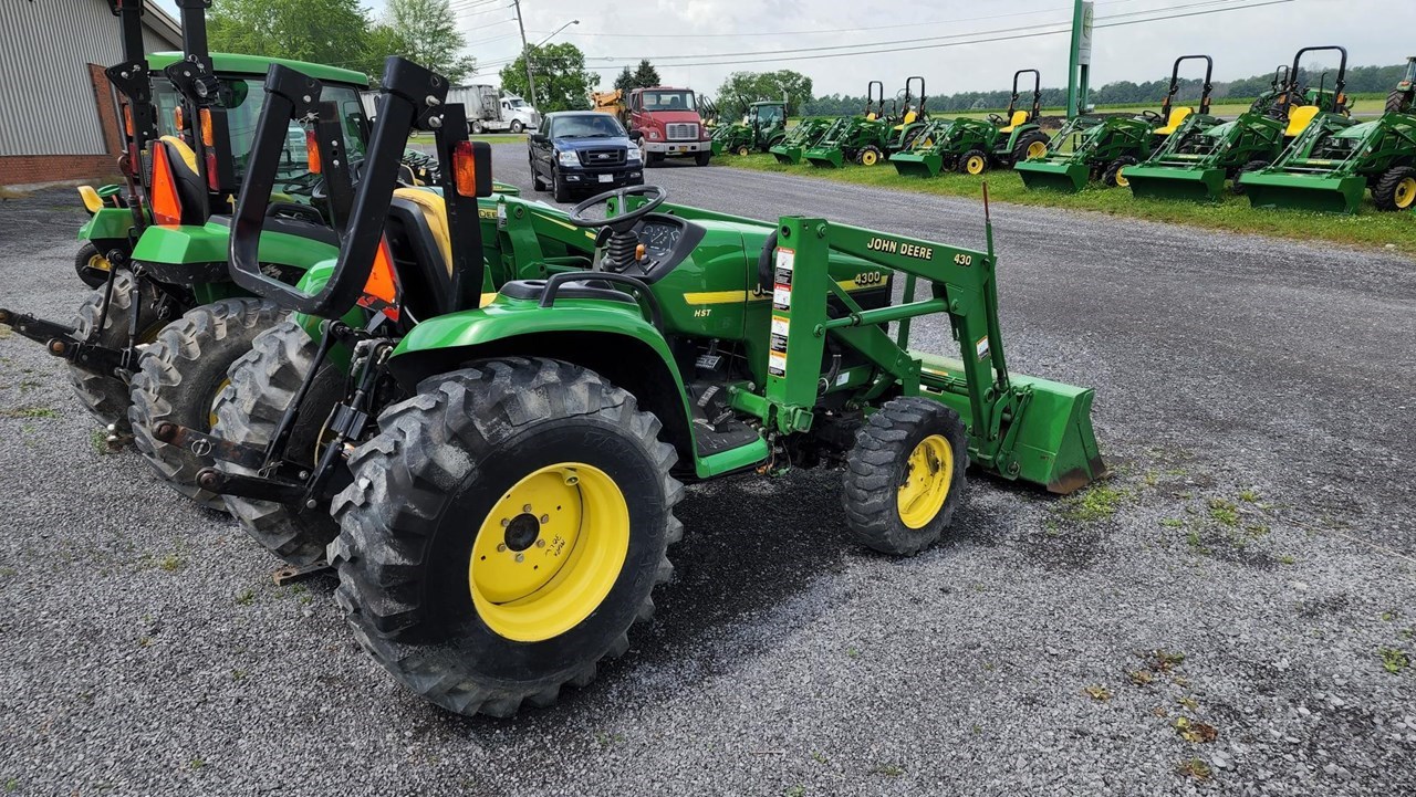 1999 John Deere 4300 Tractor - Compact Utility For Sale